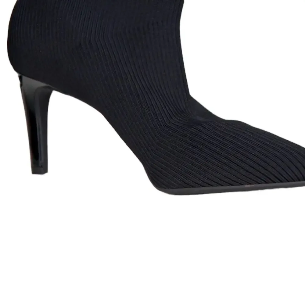 Vince Camuto Black Knit Pull-on Roreeta Heeled Stretch Knit Sock Boots 8 NEW